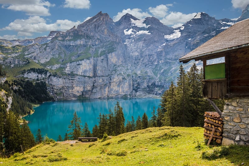 Lakeside Lodge